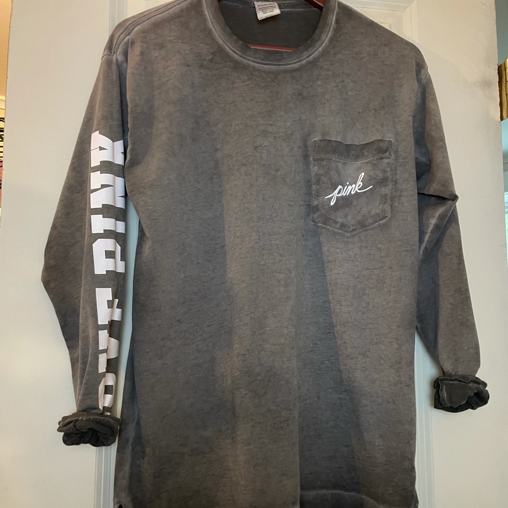 NWOT VS PINK Long Sleeve Campus Logo Tee XS